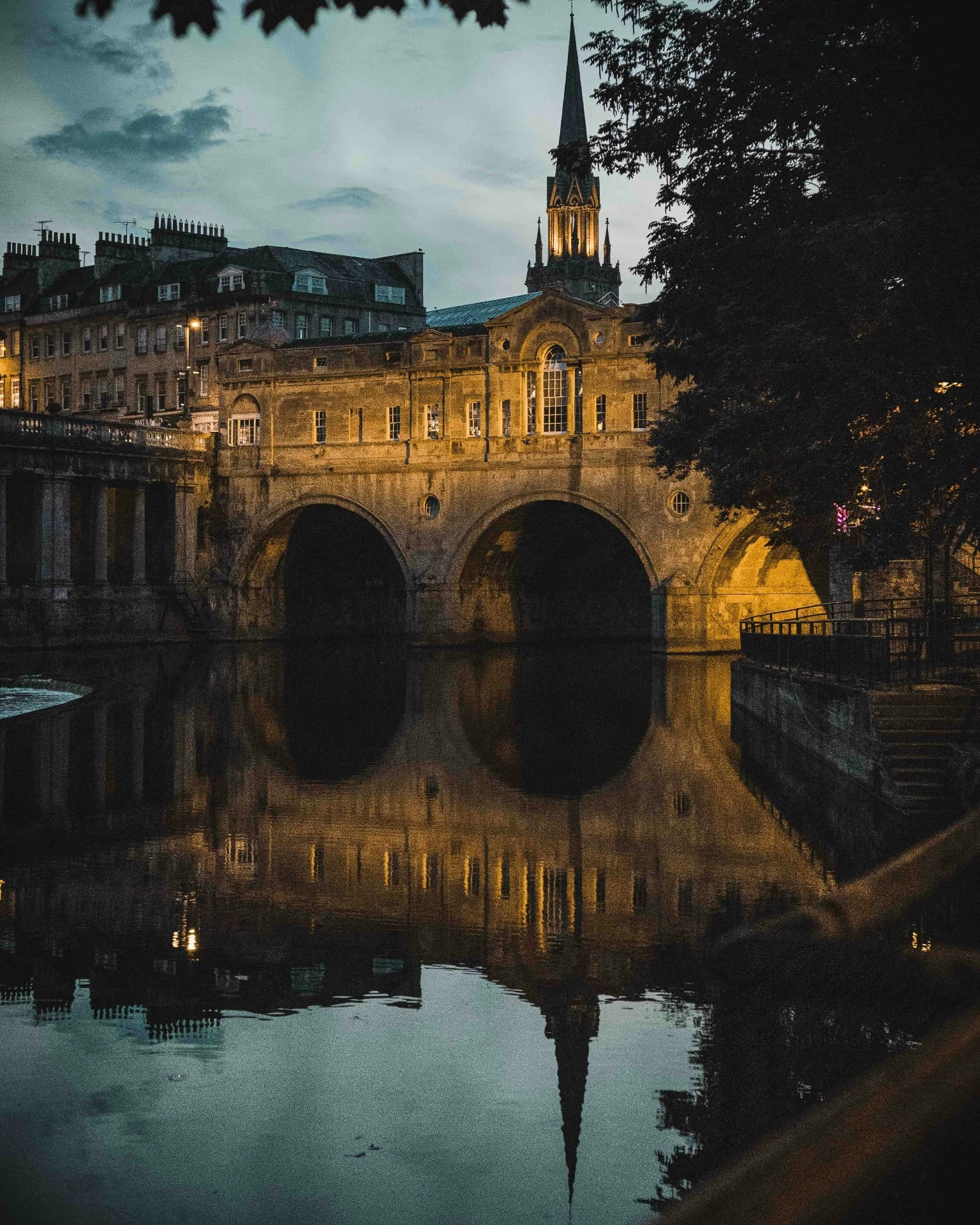Pulteney Bridge, Bath at dusk — social media agency in Bath